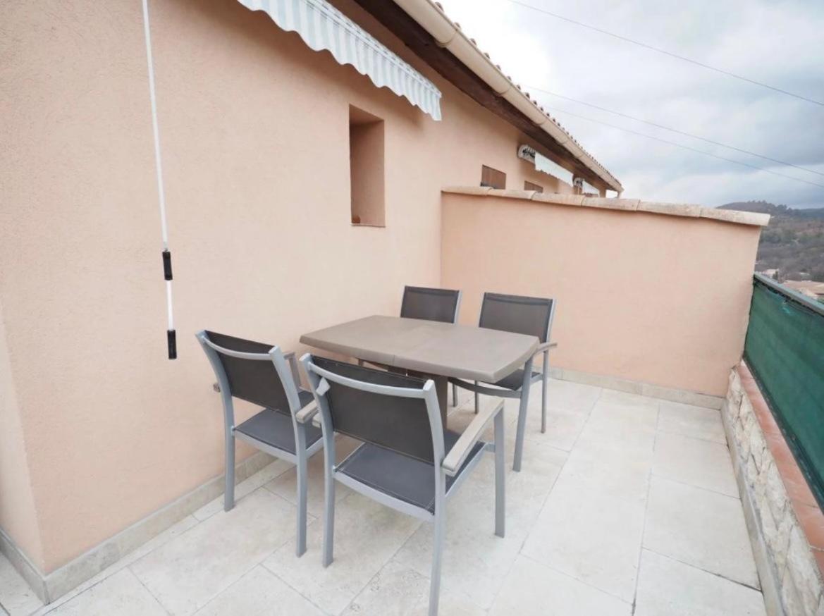 Studio Meuble Avec Terrasse Gréoux-les-Bains Екстериор снимка